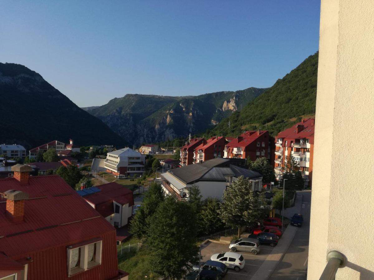 Apartman Dunja 普卢日内 外观 照片