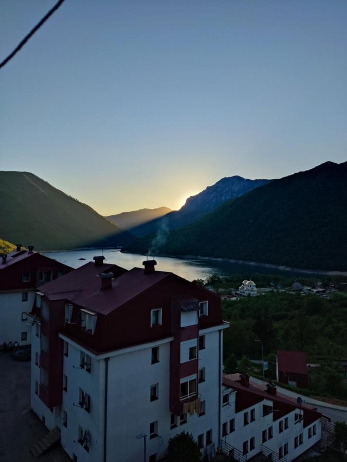 Apartman Dunja 普卢日内 外观 照片