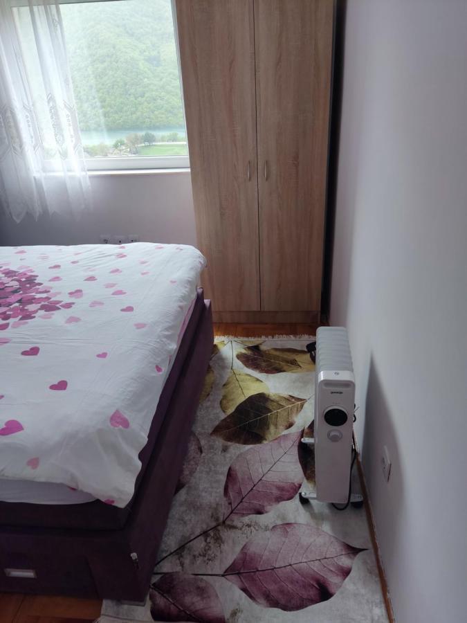 Apartman Dunja 普卢日内 外观 照片