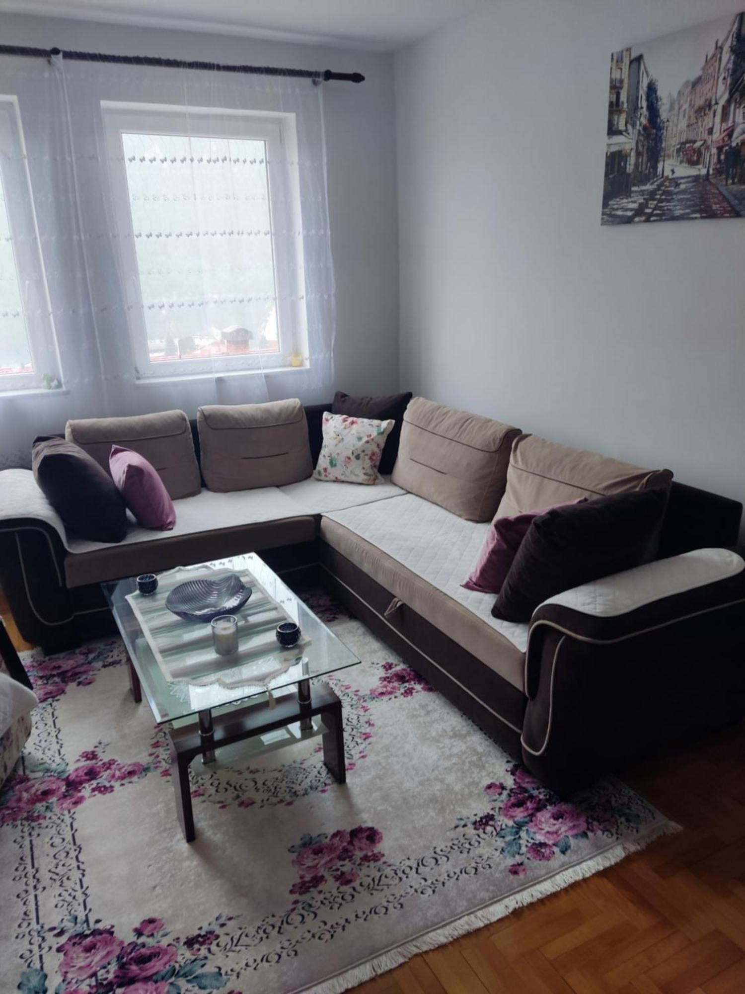Apartman Dunja 普卢日内 外观 照片