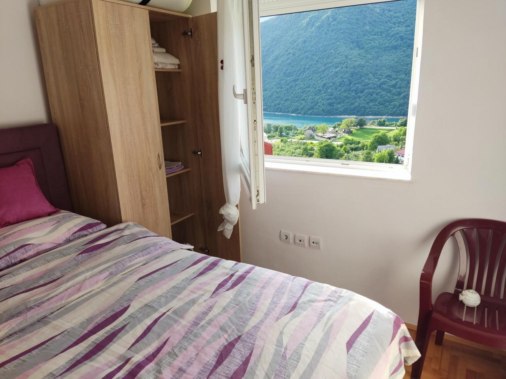 Apartman Dunja 普卢日内 外观 照片